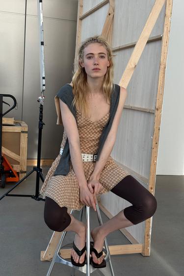 ROBE COURTE À CARREAUX ET DENTELLE - 089 de Zara - Image 7