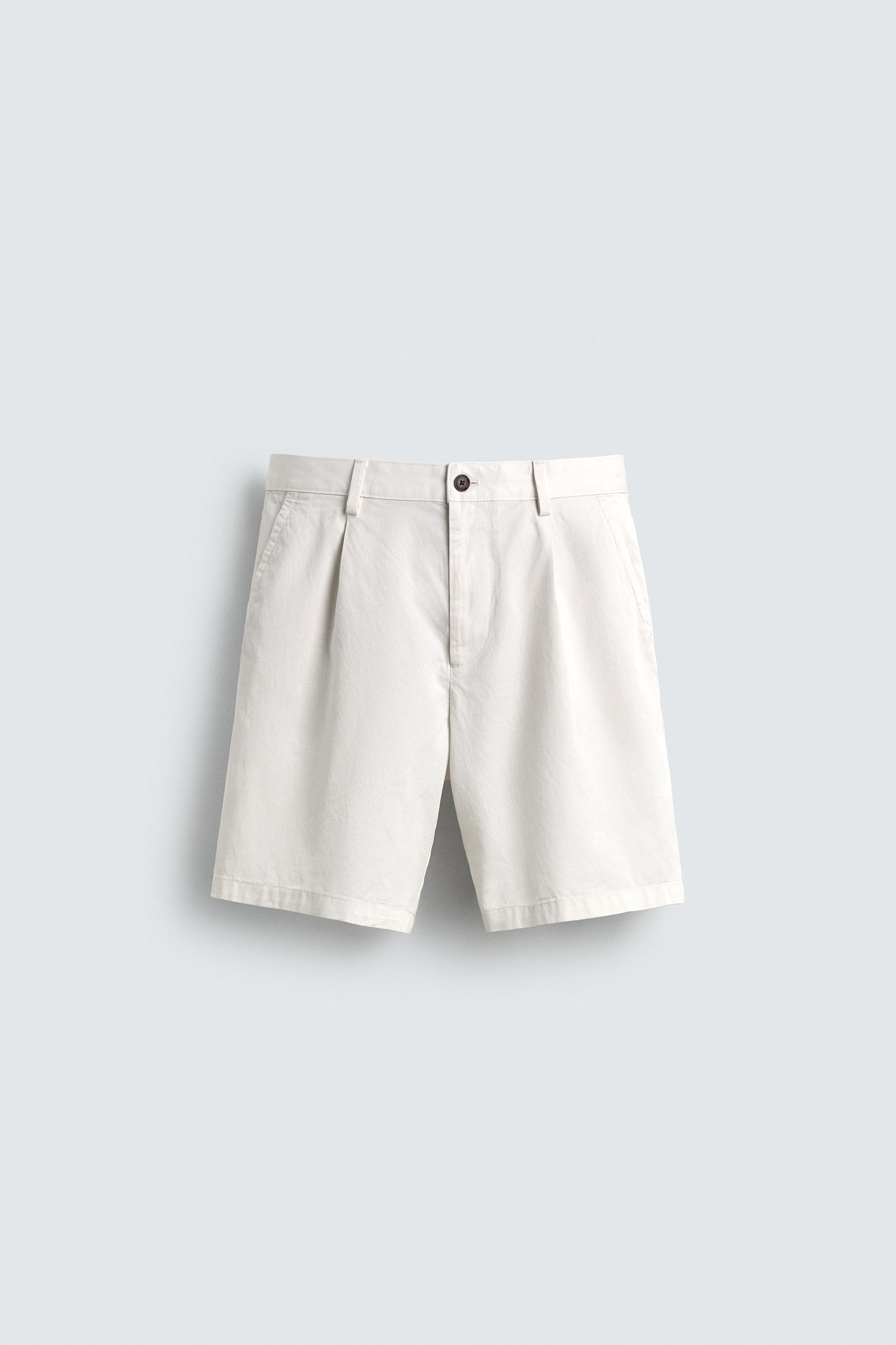 REGULAR FIT BERMUDA SHORTS WITH PLEATS — Oyster-white