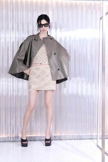 Zara ZW COLLECTION 人造皮披肩外套 - 暗灰褐色