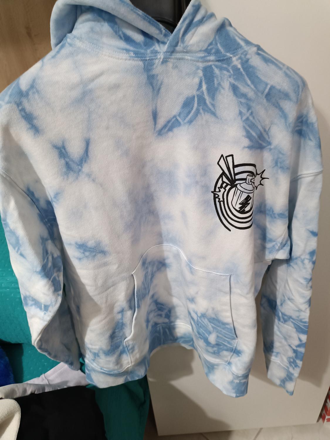 TIE-DYE SWEATSHIRT