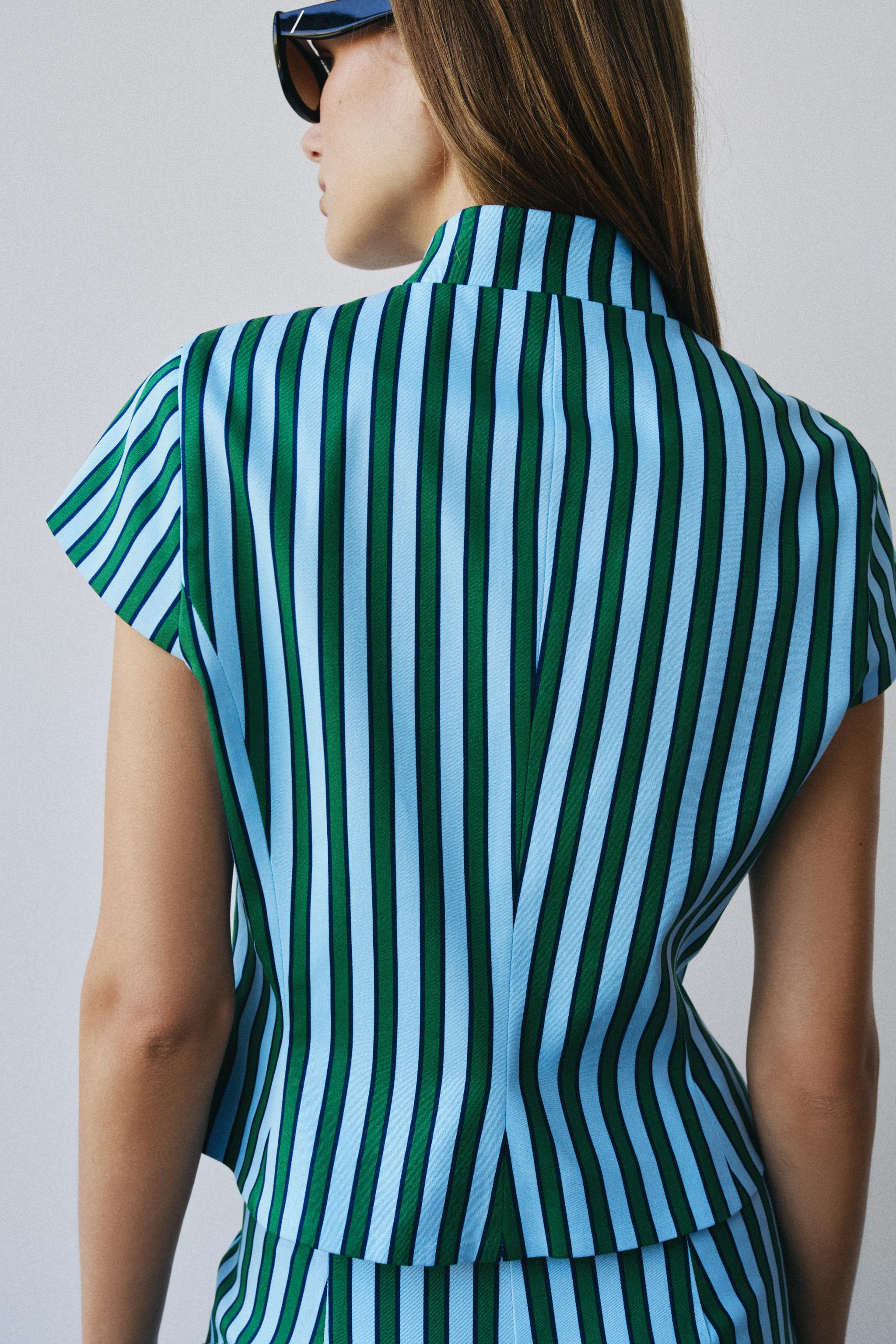 STRIPED FROG FASTENING TOP