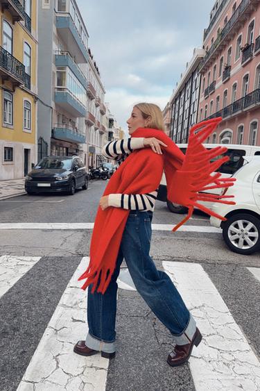 سترة محاكة مخططة - رملي / أزرق الخاص بـ Zara