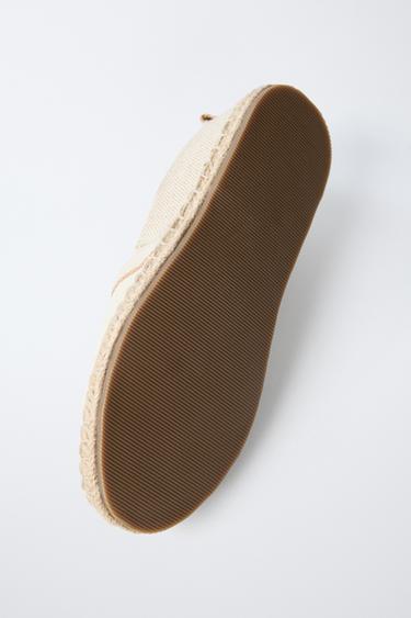 CHAUSSURES EN JUTE TISSÉ - Blanc écru de Zara - Image 6