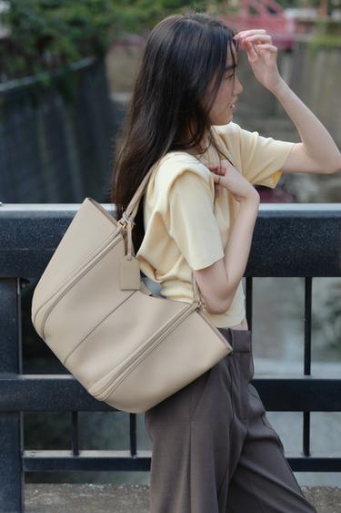 マキシショッパーバッグベージュZaraのマキシショッパーバッグ - ベージュ 
