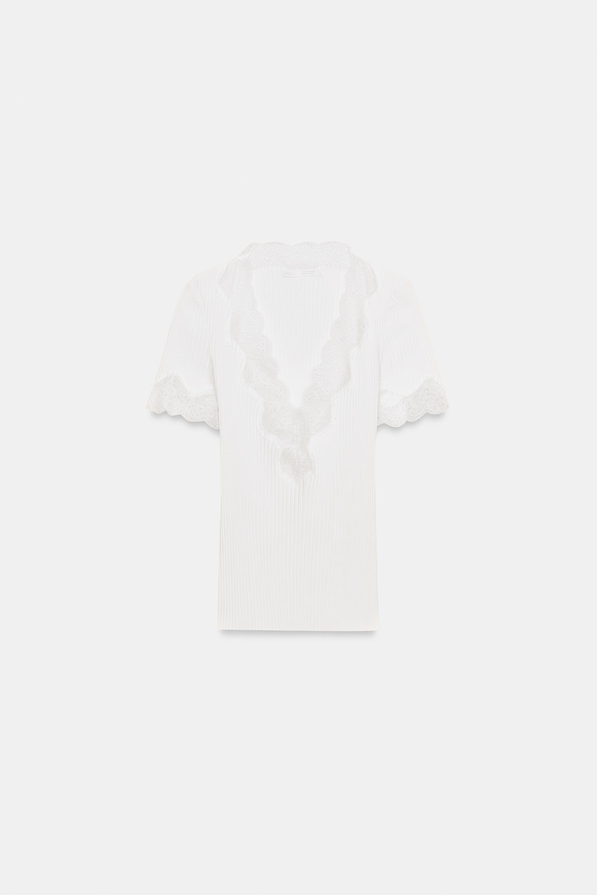 T-SHIRT CÔTELÉ EN DENTELLE