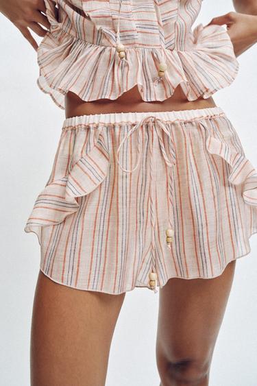 SHORTS RAYAS VOLANTES - rayas de Zara