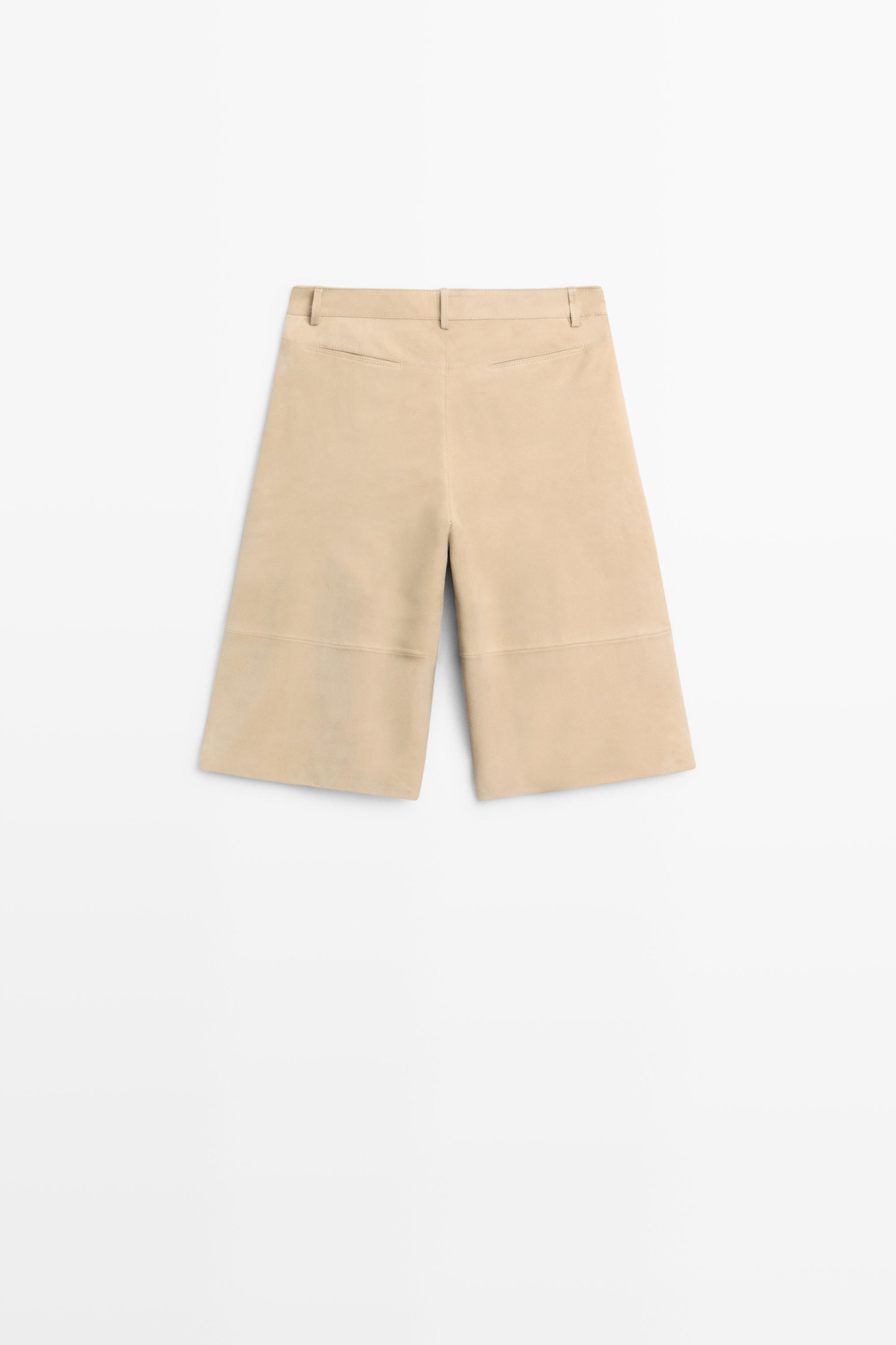 Bermuda long en cuir finition daim