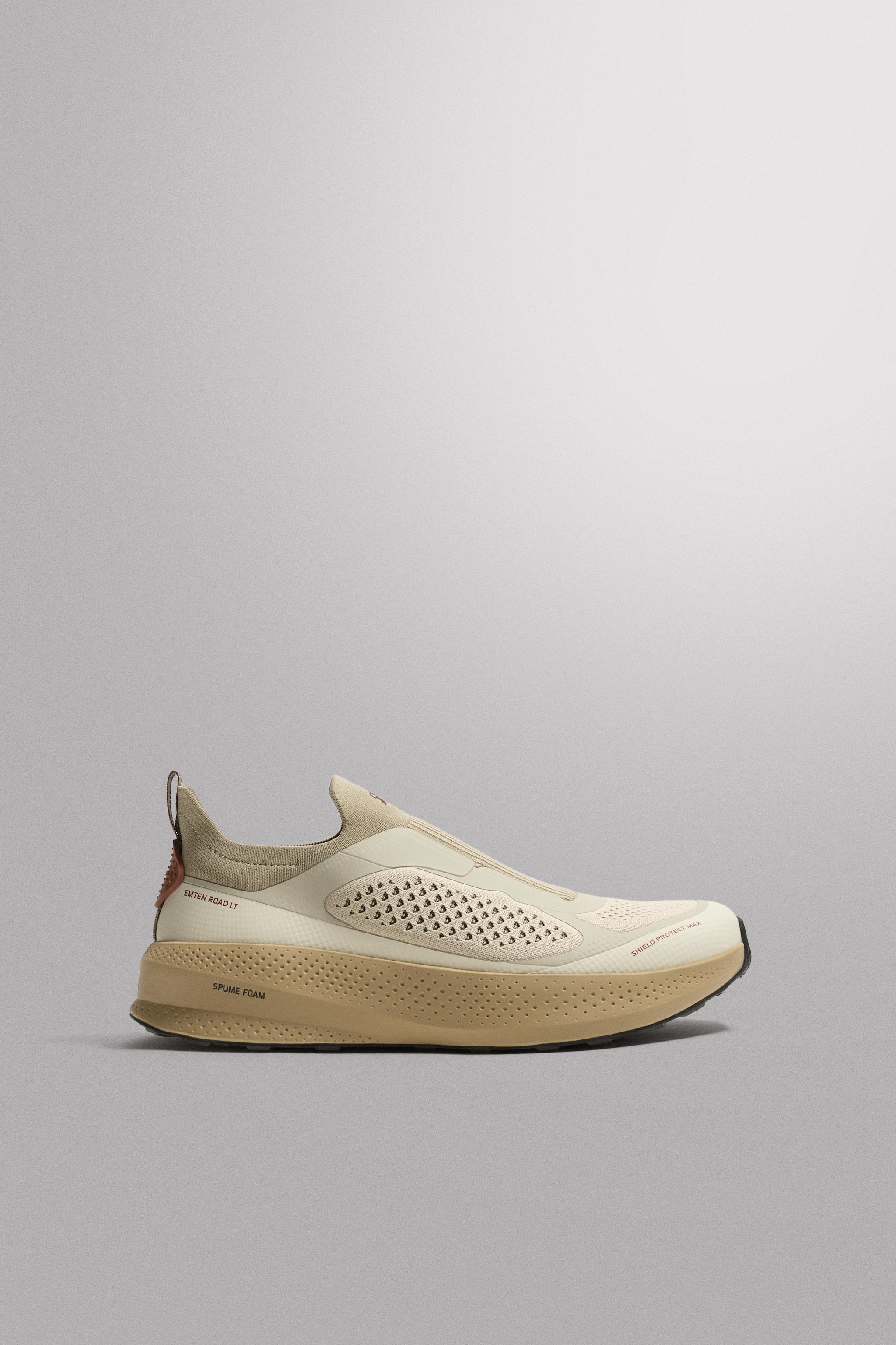 TRAIL  RUNNING SNEAKERS — Beige