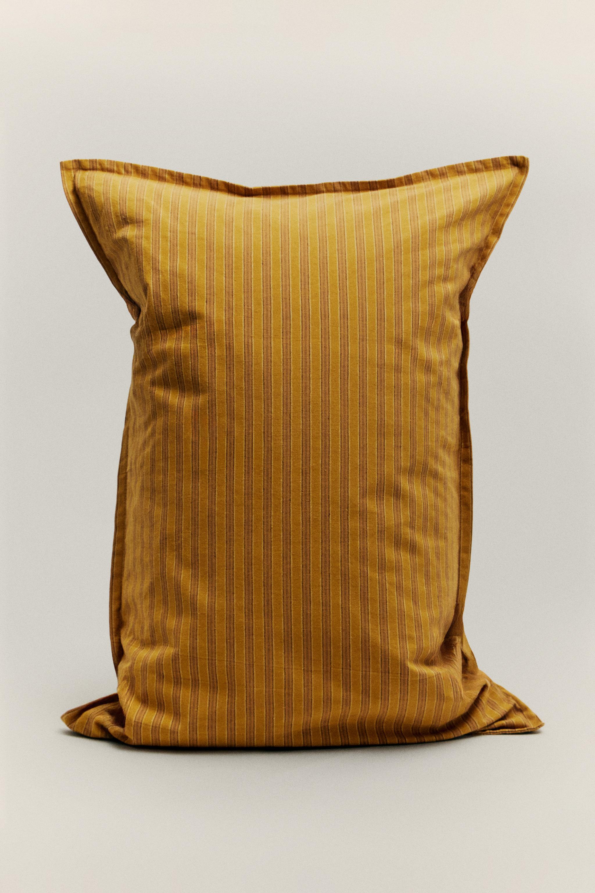 STRIPED THROW PILLOW COVER