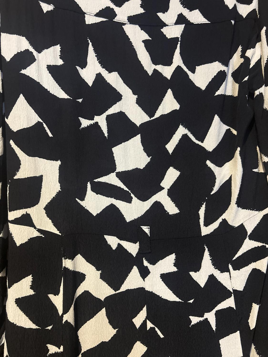 PRINTED DRESS WITH BELT - Image 3