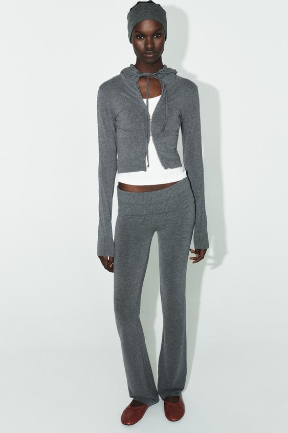 SEAMLESS FLARE PANTS