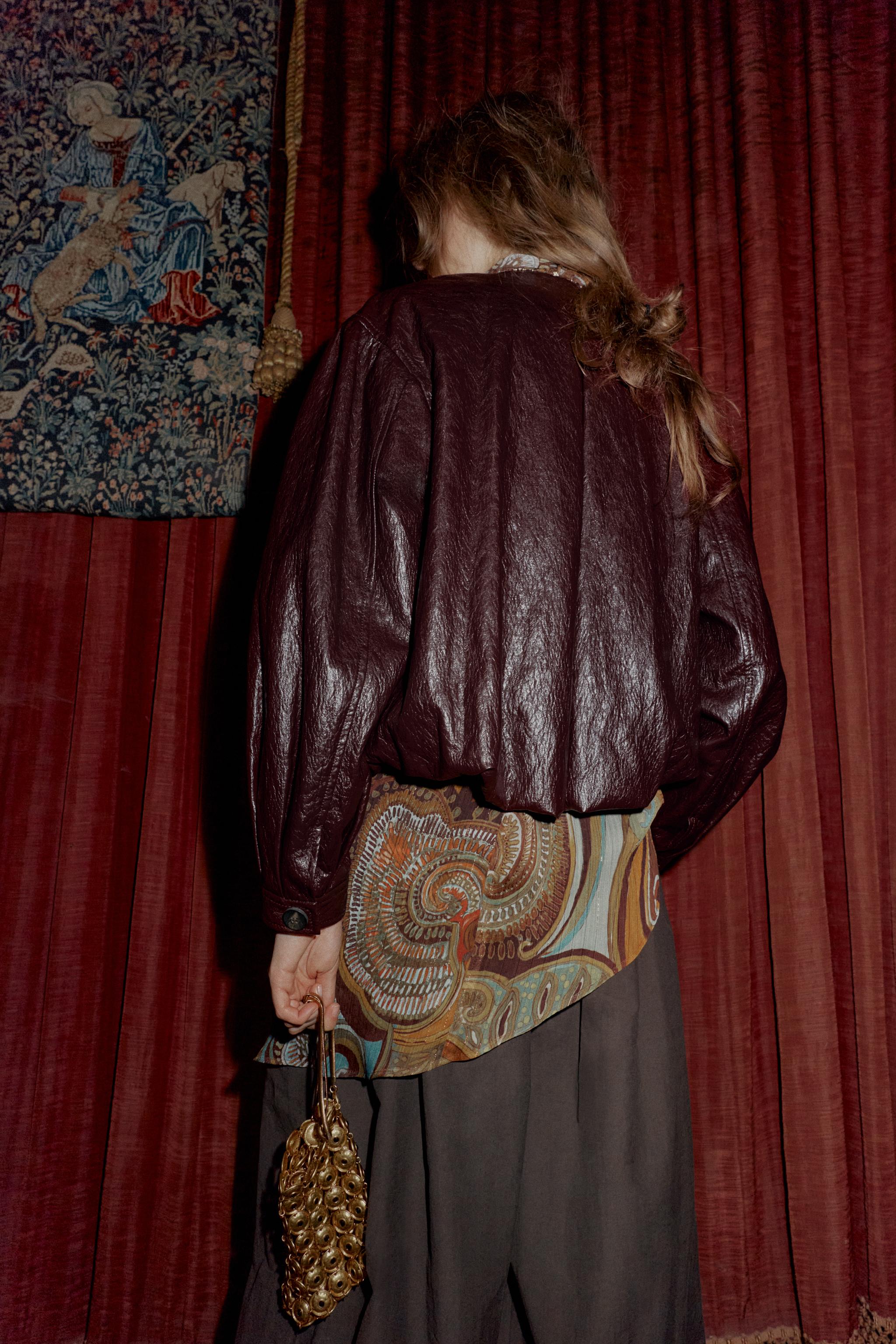 BLOUSON BOMBER BOUFFANT MATIÈRE SYNTHÉTIQUE