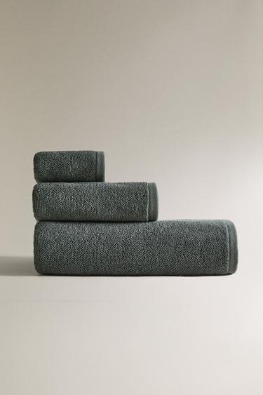 SERVIETTE DE BAIN COTON POINT DE RIZ - Vert foncé de Zara