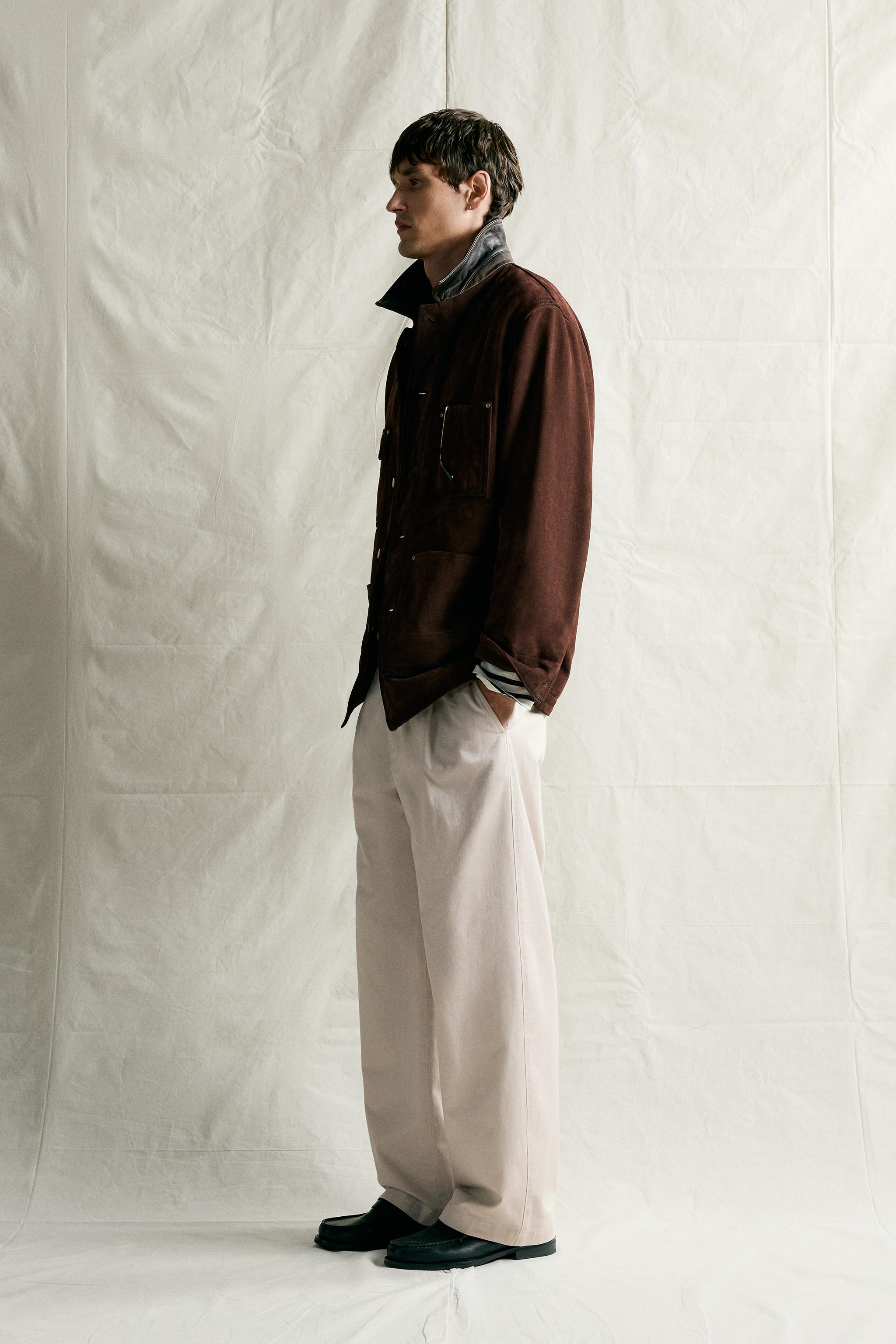 RELAXED FIT PLEATED CHINO PANTS