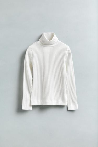 TURTLENECK RIBBED SWEATER - White by Zara