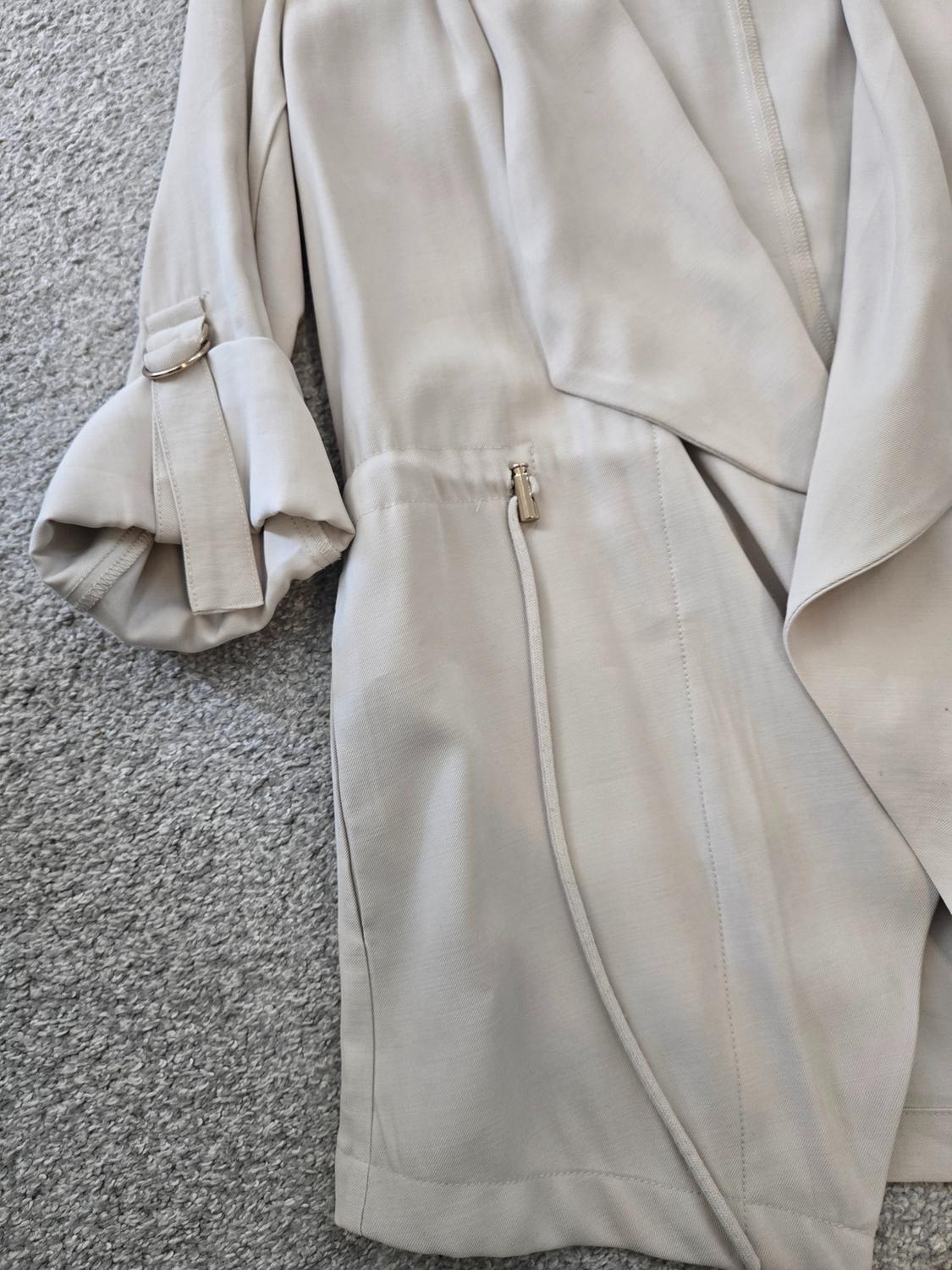 FLOWY DRAWSTRING JACKET - Image 2