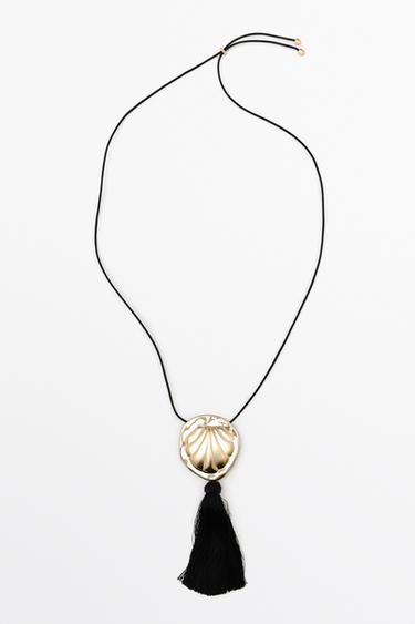Zara Shell pendant necklace with tassel - Golden