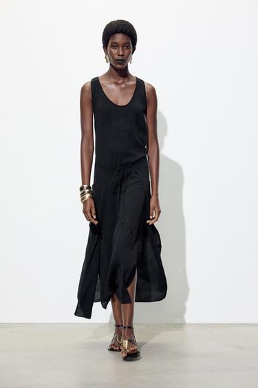 TEXTURED FLOWING DRESS - Black by Zara