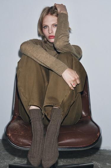 CHAUSSETTES BATIQUES CÔTELÉES - Marron clair de Zara