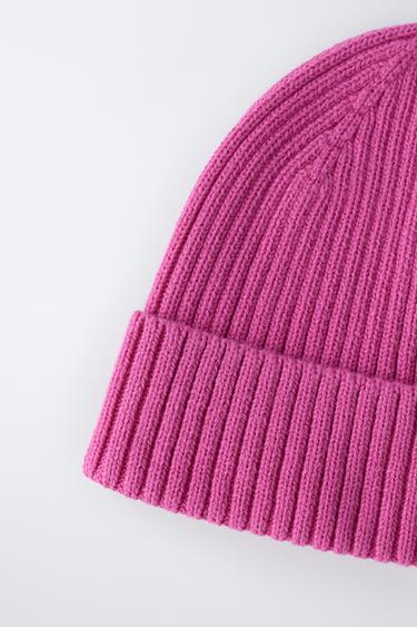 BONNET EN MAILLE BASIQUE - Fuchsia de Zara - Image 2