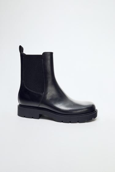 BOTINA COM SOLADO COM RASTO - Preto da Zara