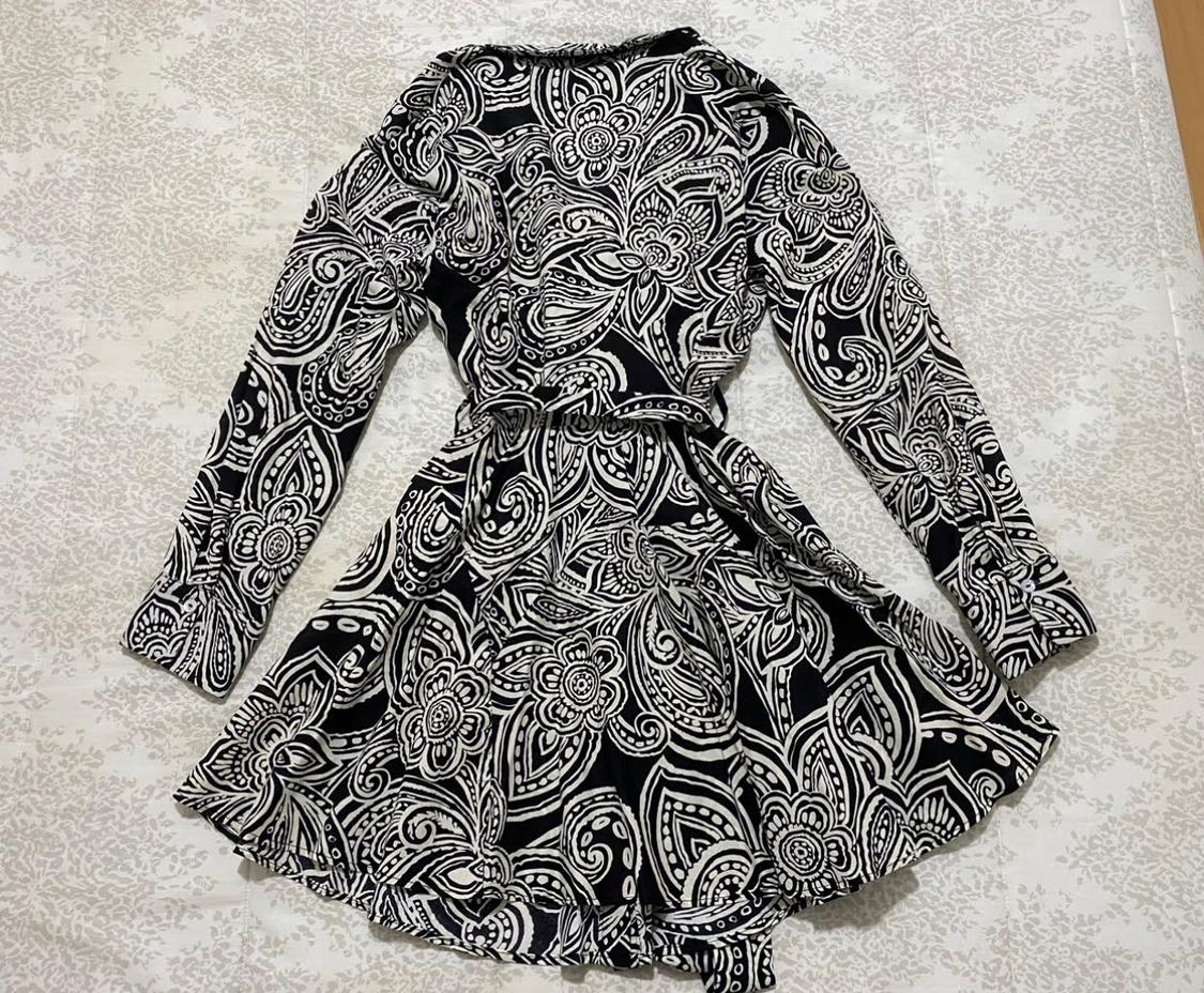PRINTED DRESS WITH BELT - Image 2