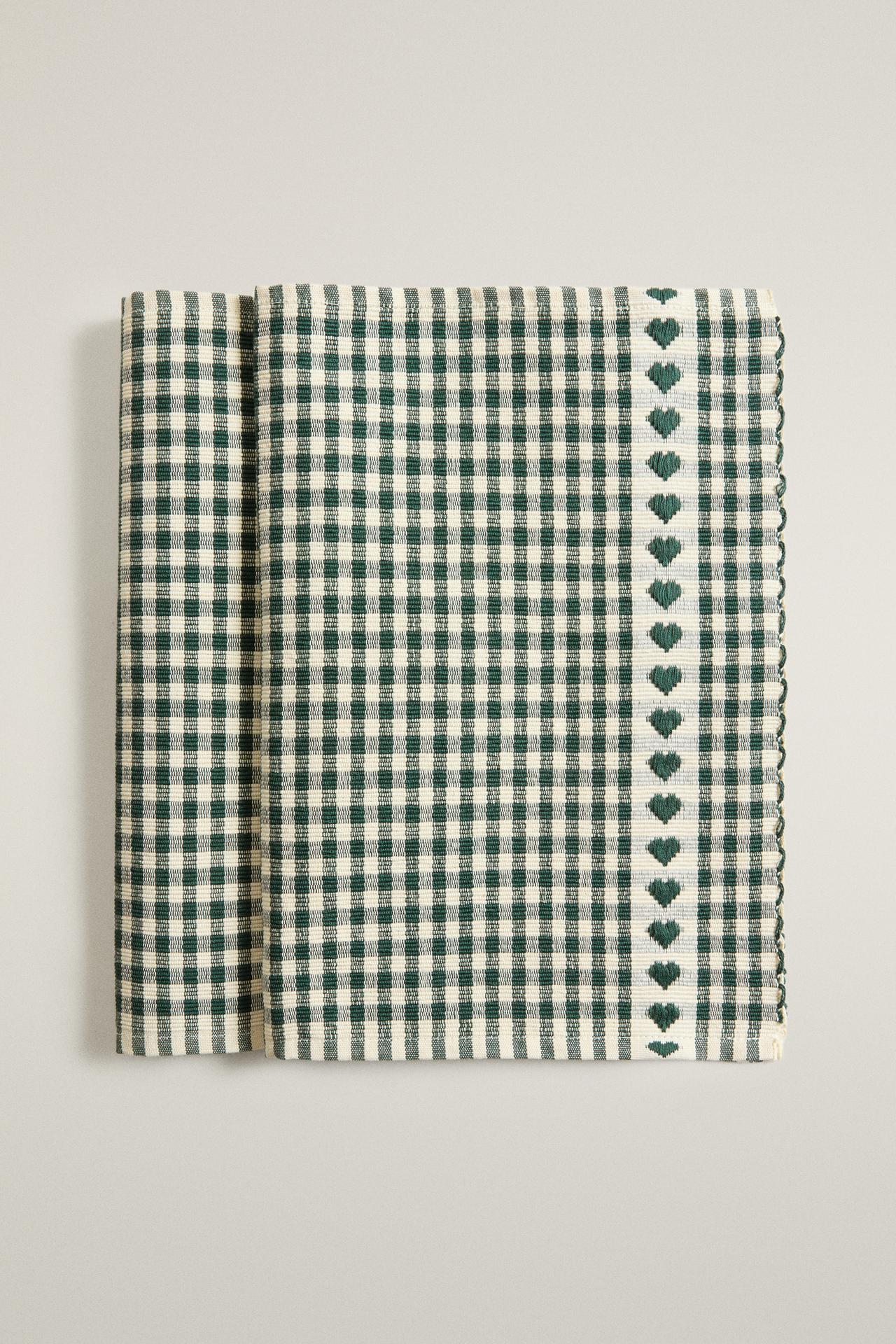 CHRISTMAS HEART PLACEMATS (PACK OF 2) — Green