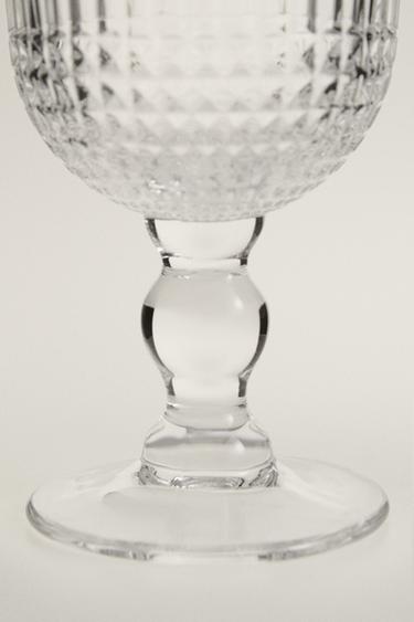 WINE GLASS WITH RAISED GEOMETRIC DESIGN - Transparent by Zara - Image 3