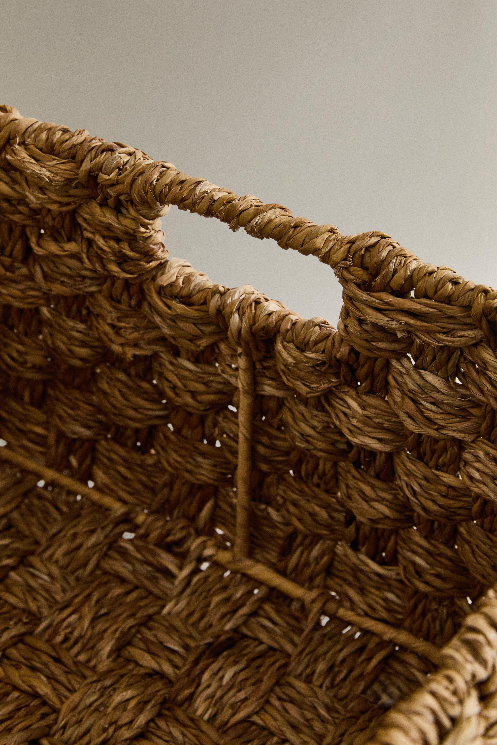 RECTANGULAR SEAGRASS BASKET WITH LID