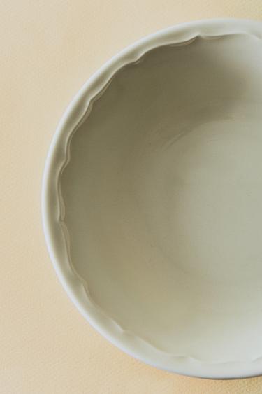 EARTHENWARE BOWL WITH RAISED-DESIGN EDGE - Ecru by Zara - Image 5