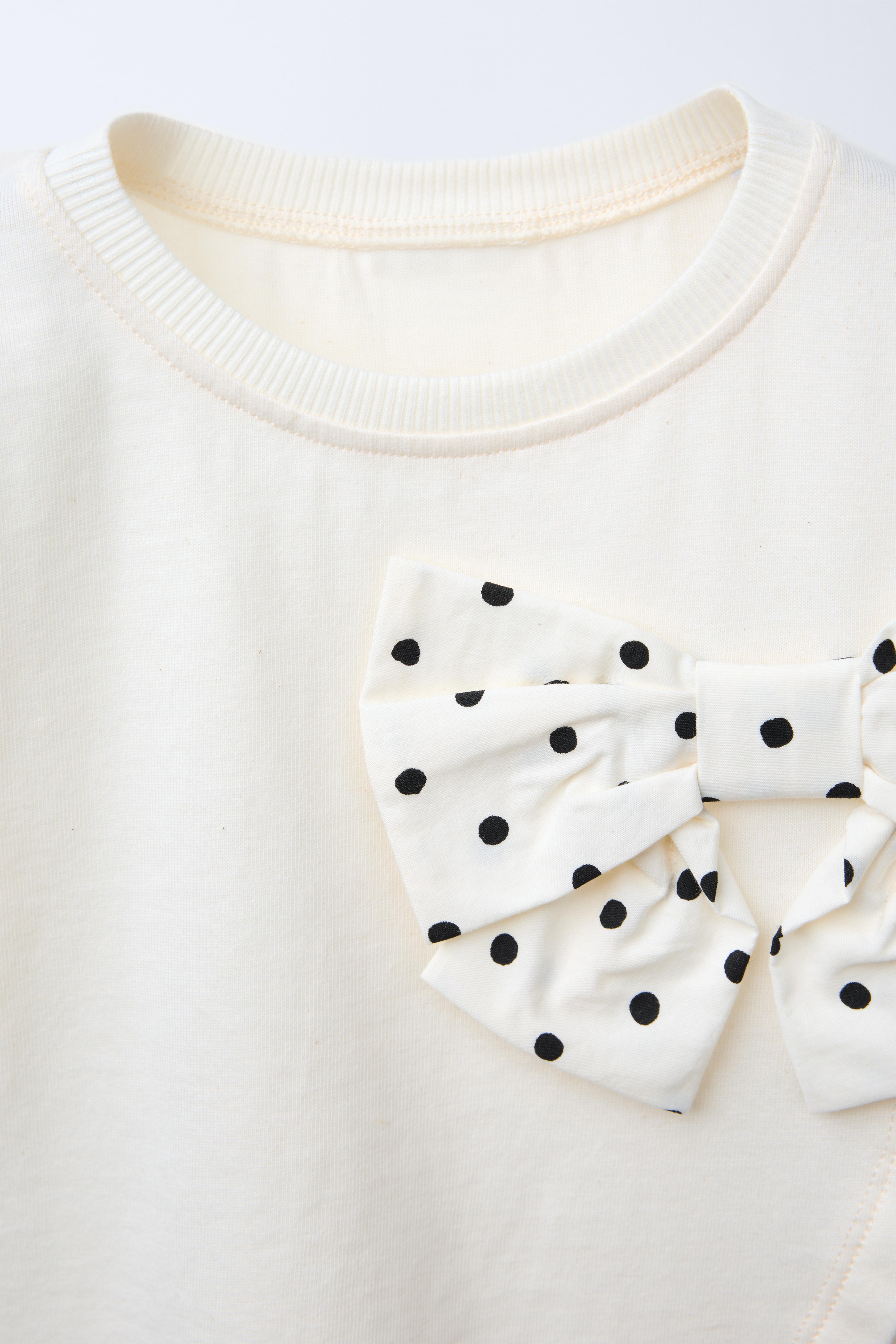 T-SHIRT NŒUD ASSORTI À POIS