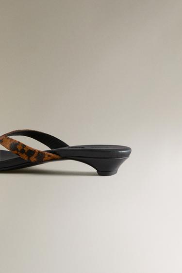 SANDALES CUIR TALON IMPRIMÉ ANIMAL - Noir de Zara - Image 4