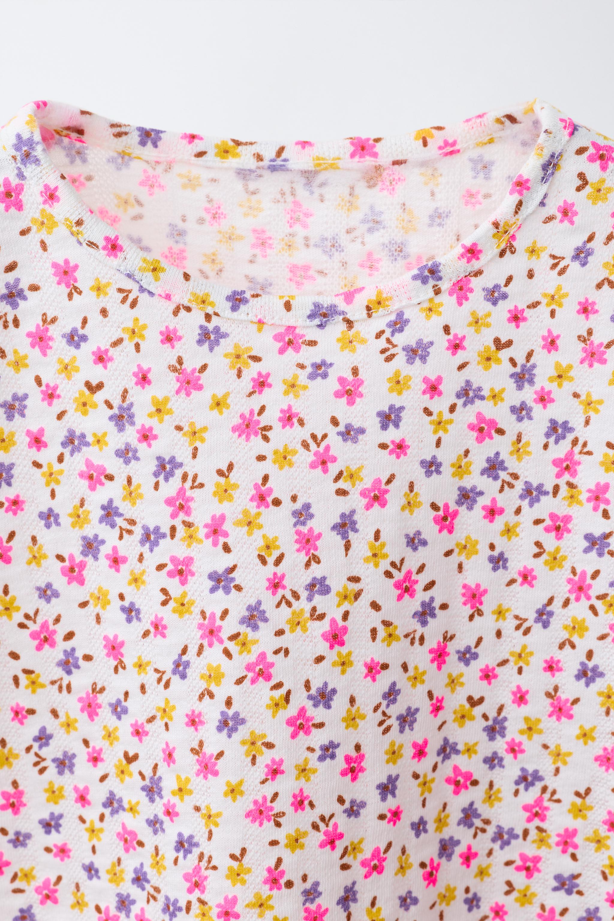 RUFFLED FLORAL TEXTURED T-SHIRT