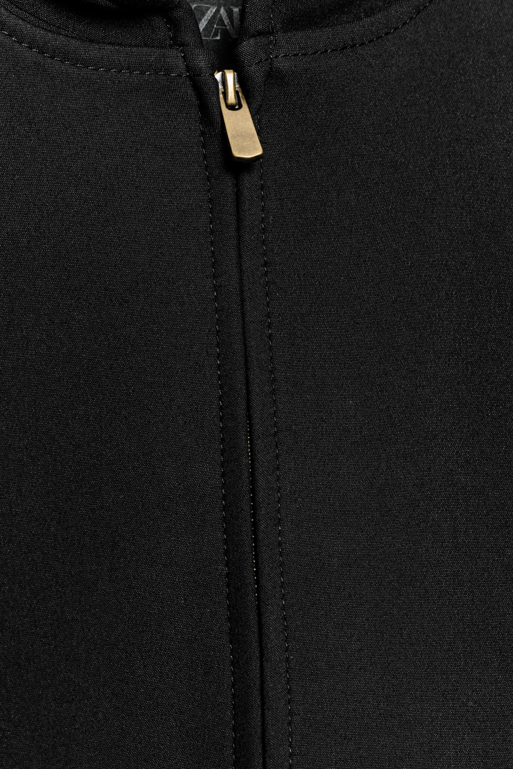 BUTTONED FITTED BLAZER