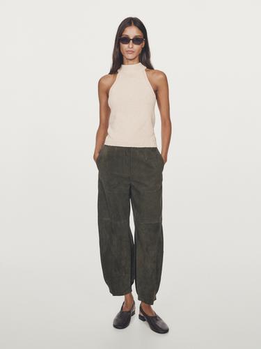 Top punto estructura cuello halter - 318 de Zara