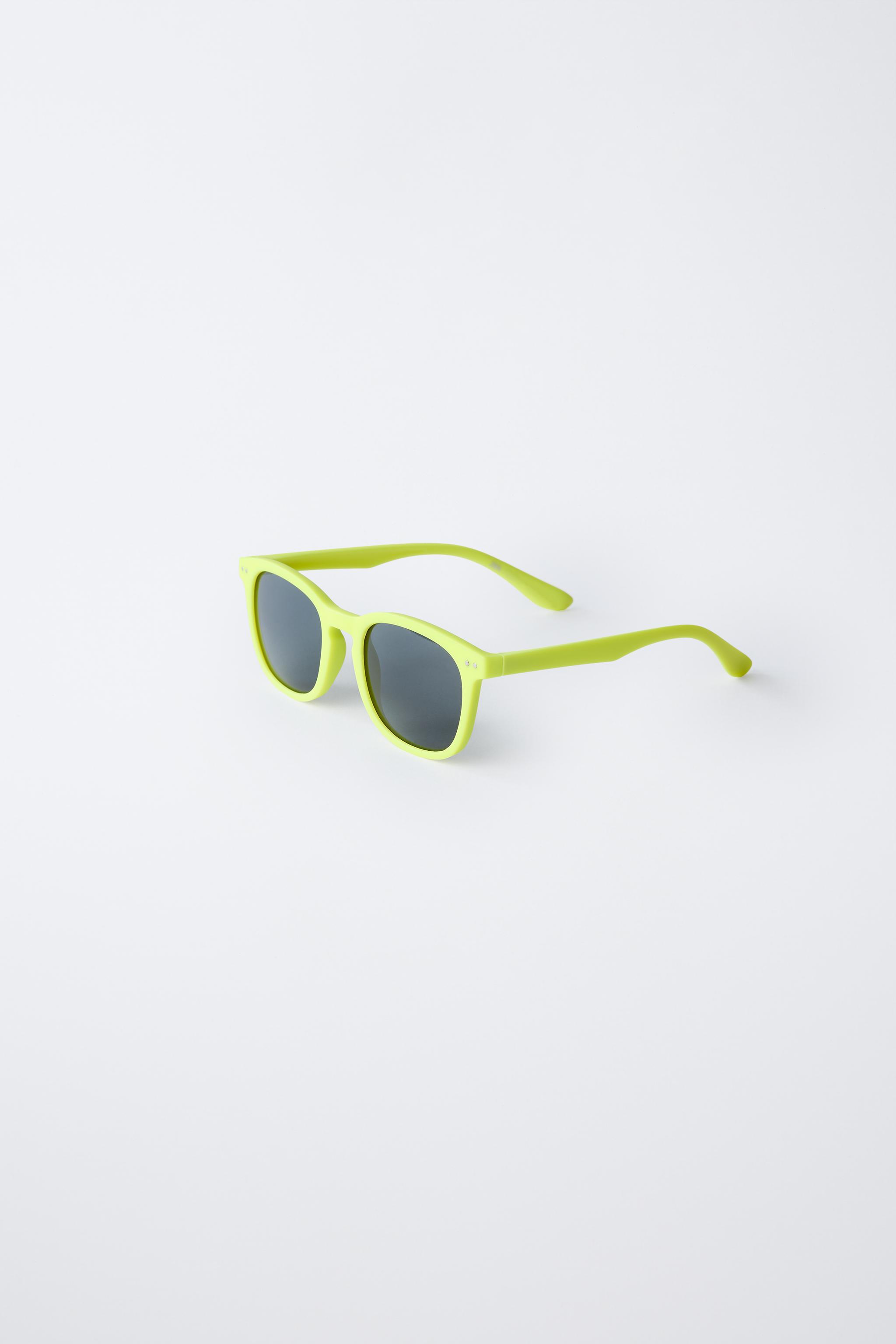 MOLDABLE SUNGLASSES