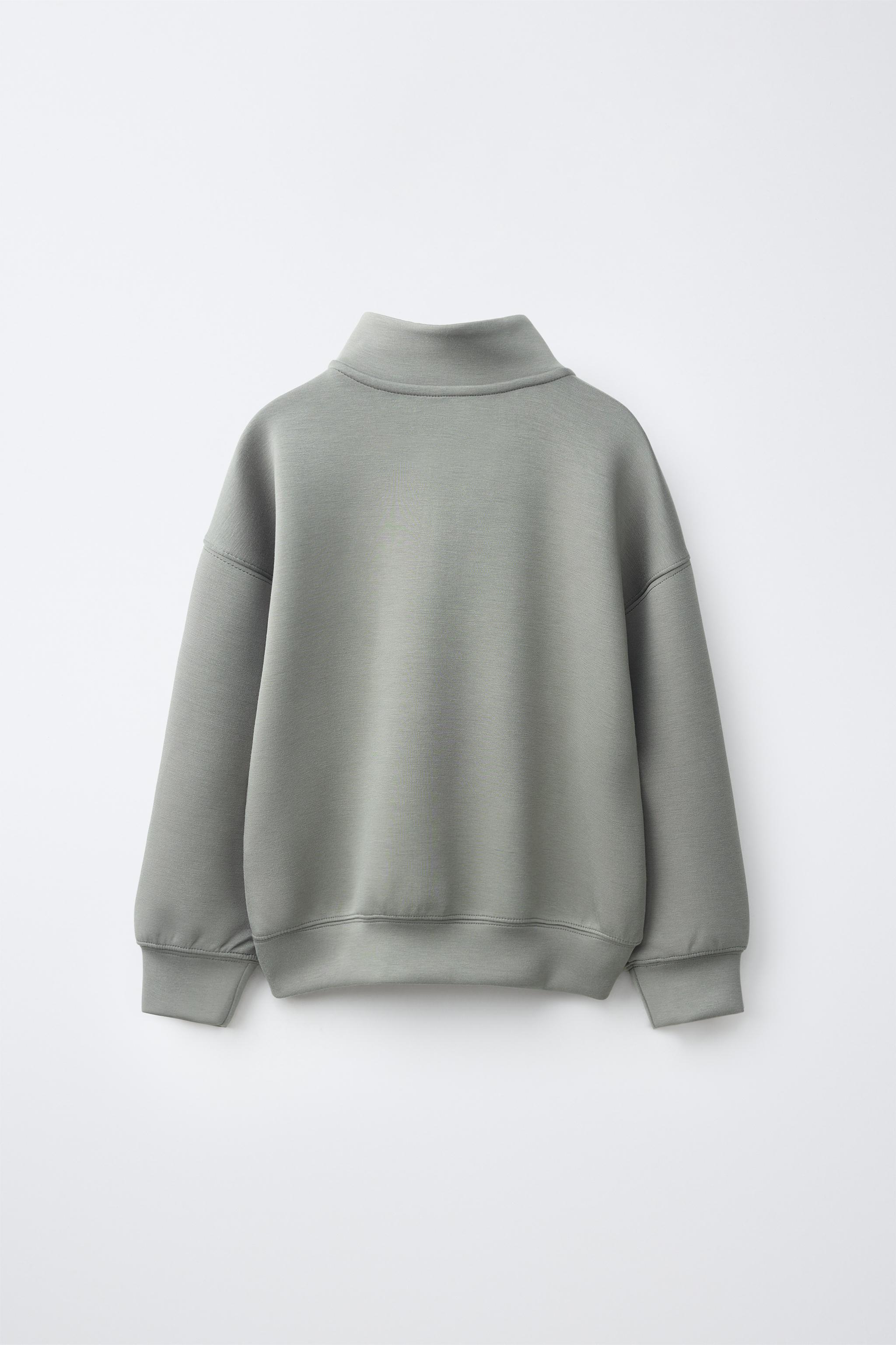 SPORTY KANGAROO POCKET SWEATSHIRT