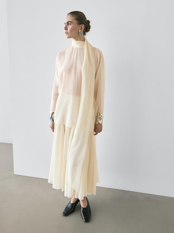 Flowing blouse with tie detail - STUDIO