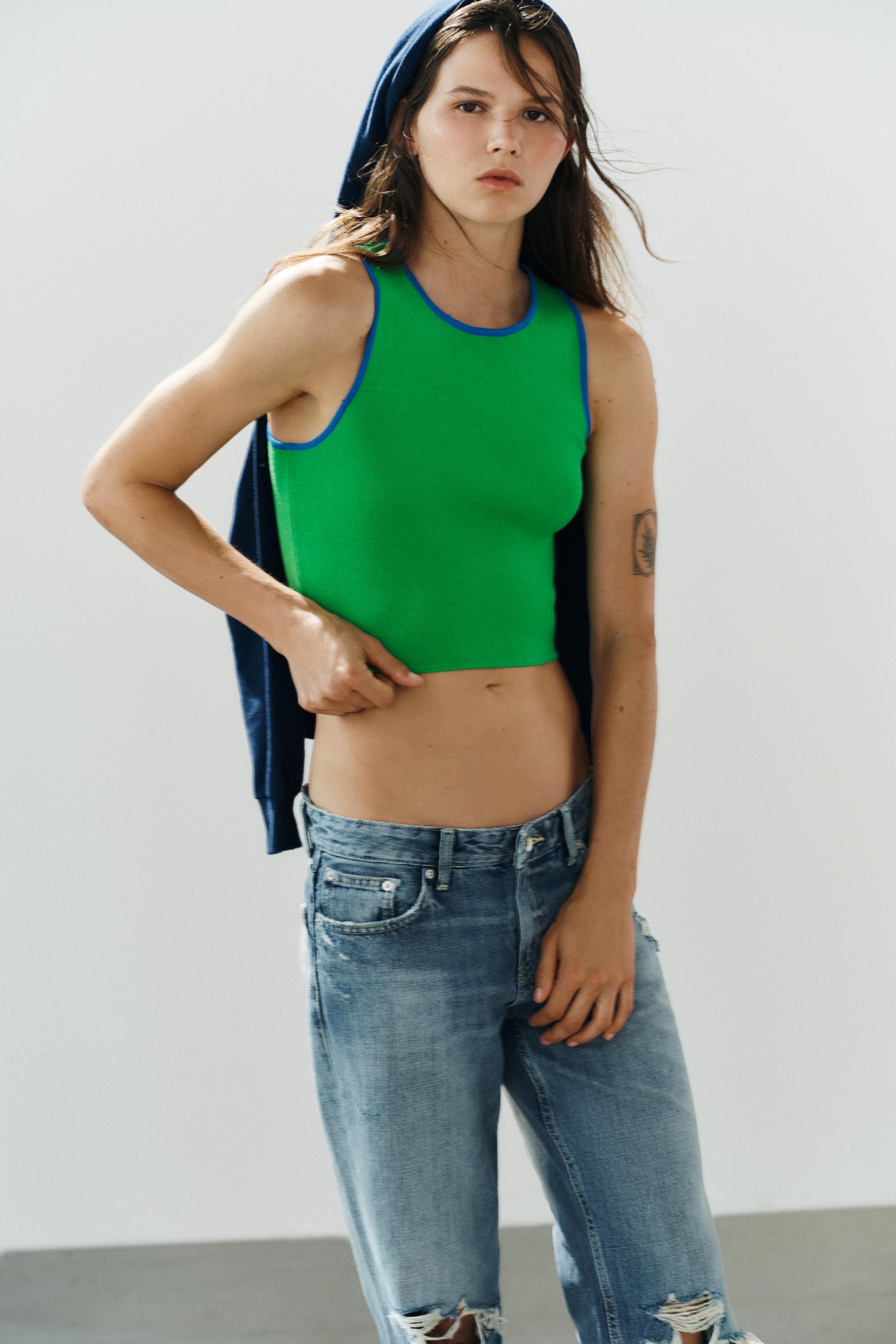 CONTRAST TRIM KNIT CROP TOP