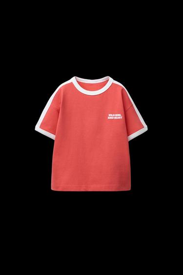 T-SHIRT MIT RELIEF-SCHRIFTZUG - Rot / Weiß von Zara - Bild 0