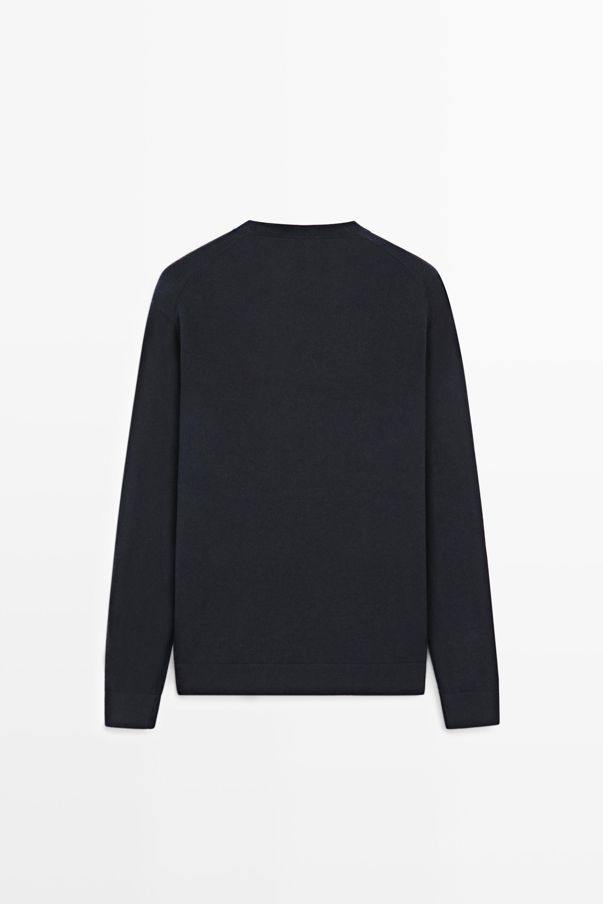 100% cashmere crew neck sweater