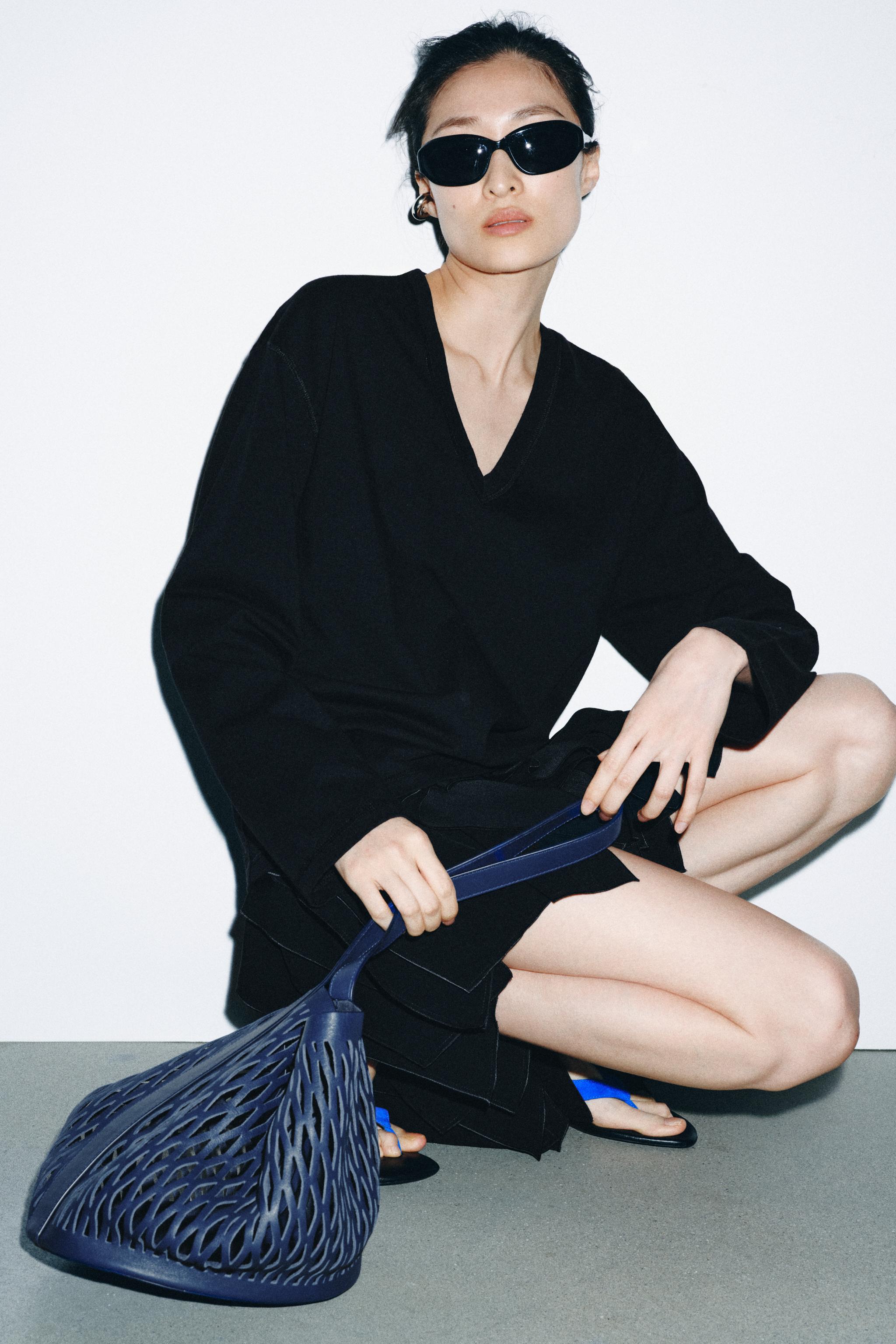 エルメス鞄ZARAヴィオラドーロVASICバーバリーDRAWERアーバンリサーチ WILLY CHAVARRIA X ZARA ELONGATED LEATHER BAG - Red | ZARA United