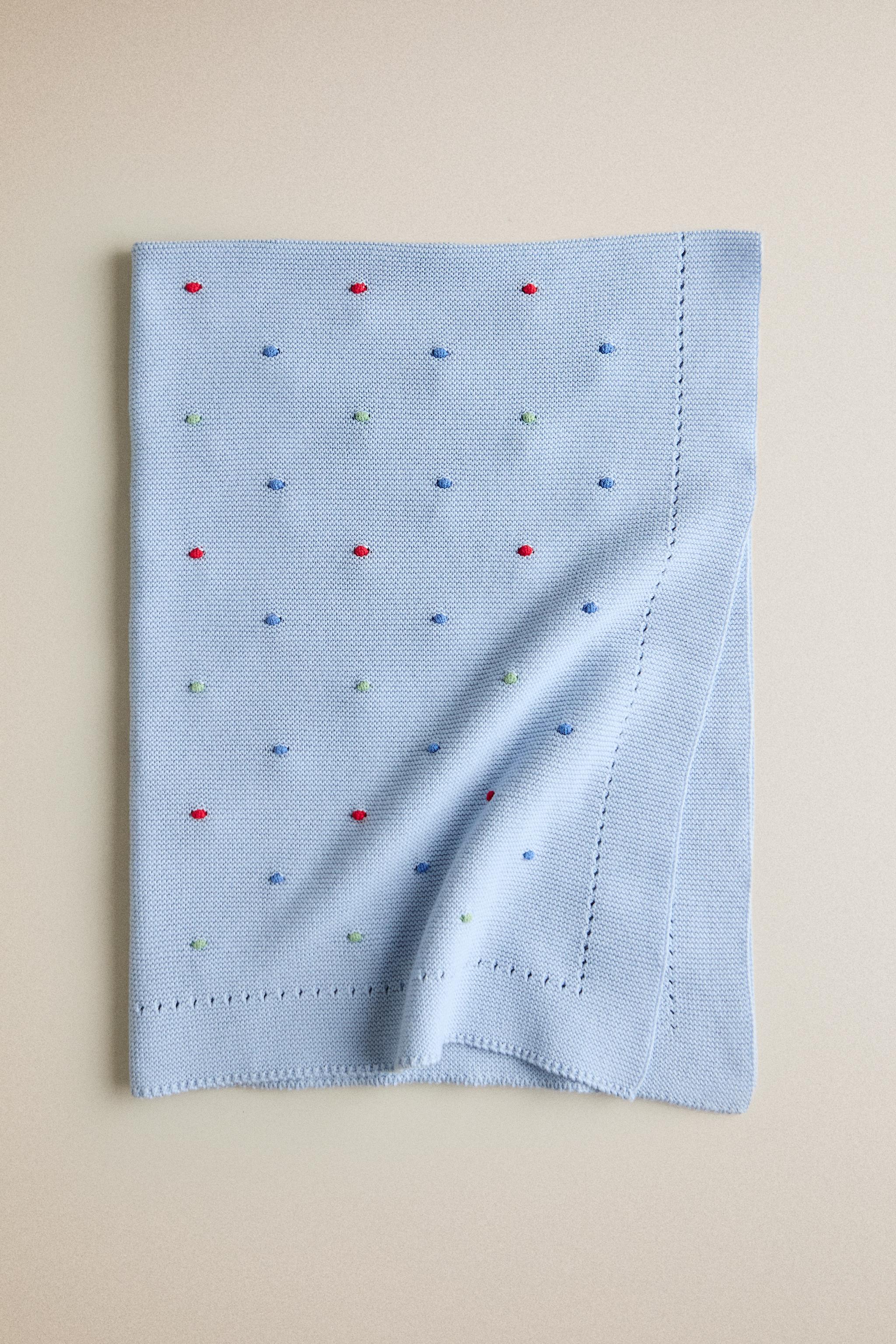 KIDS POLKA DOT BLANKET