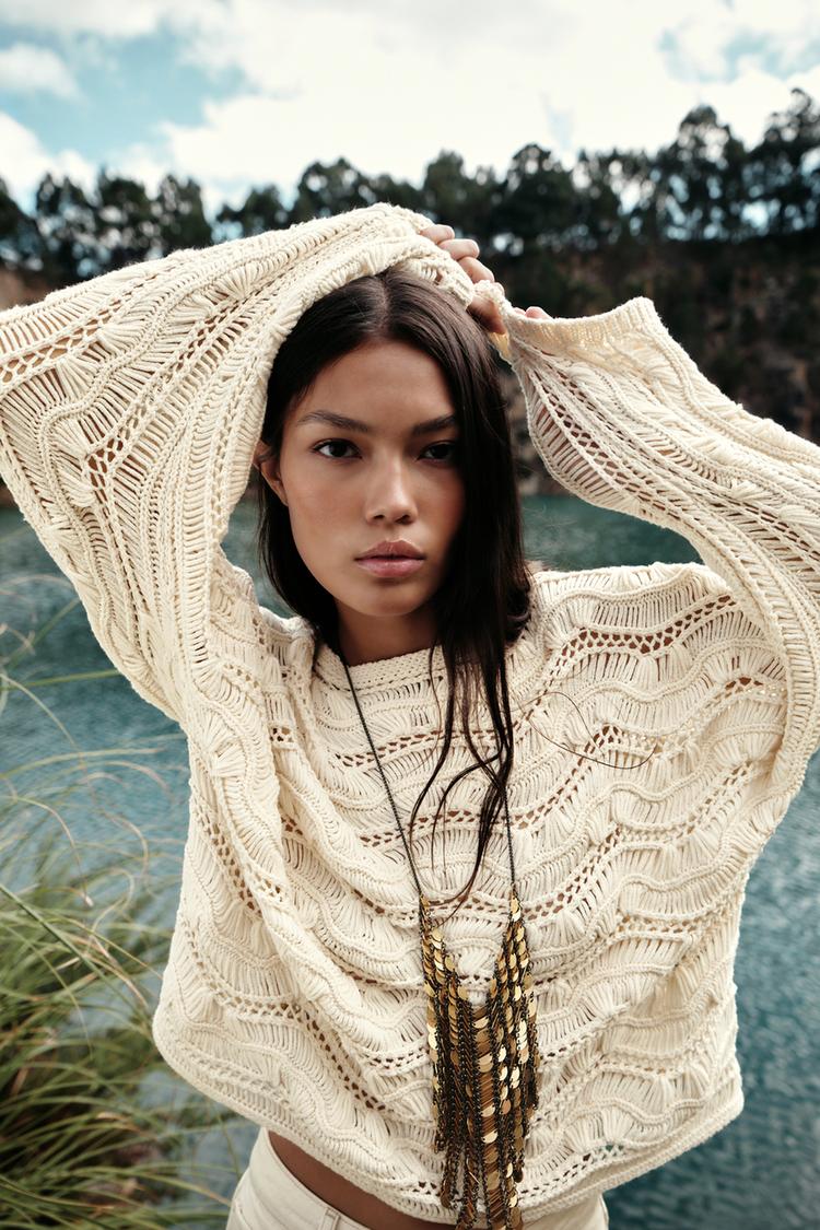 TRICOT TRUI MET OPENGEWERKT EFFECT Ecru ZARA Nederland The