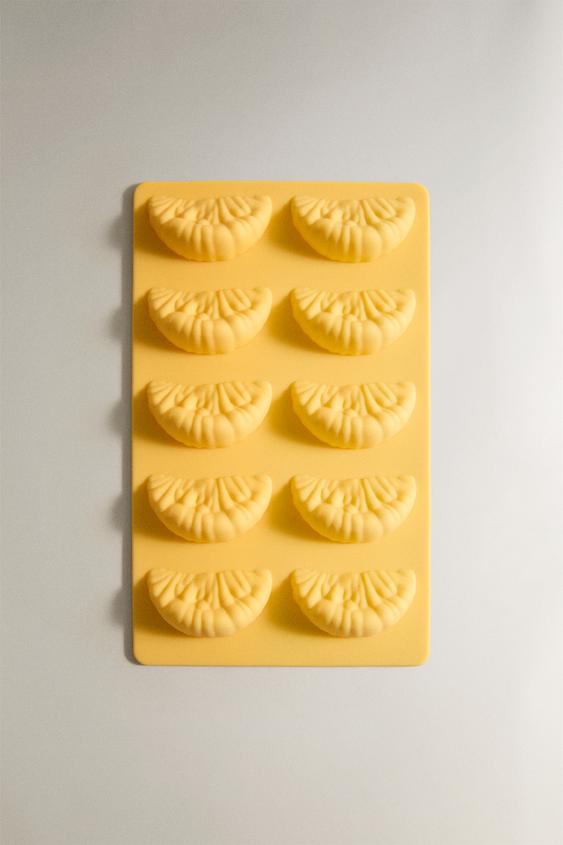 BAC À GLAÇONS SILICONE 10 QUARTIERS - Jaune pastel de Zara - Image 0