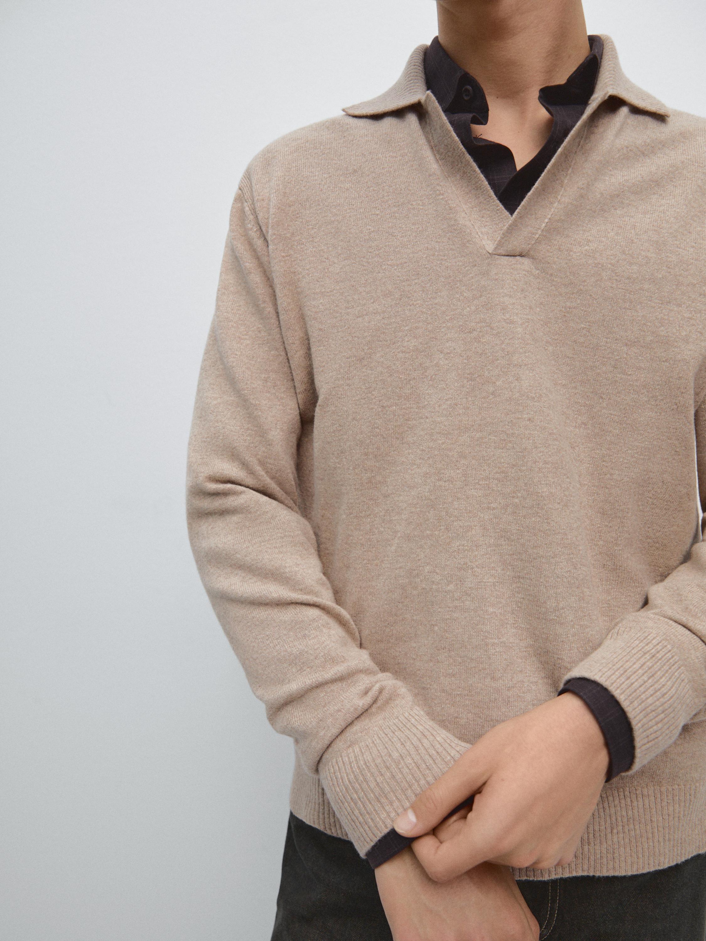 Wool V-neck knit polo sweater