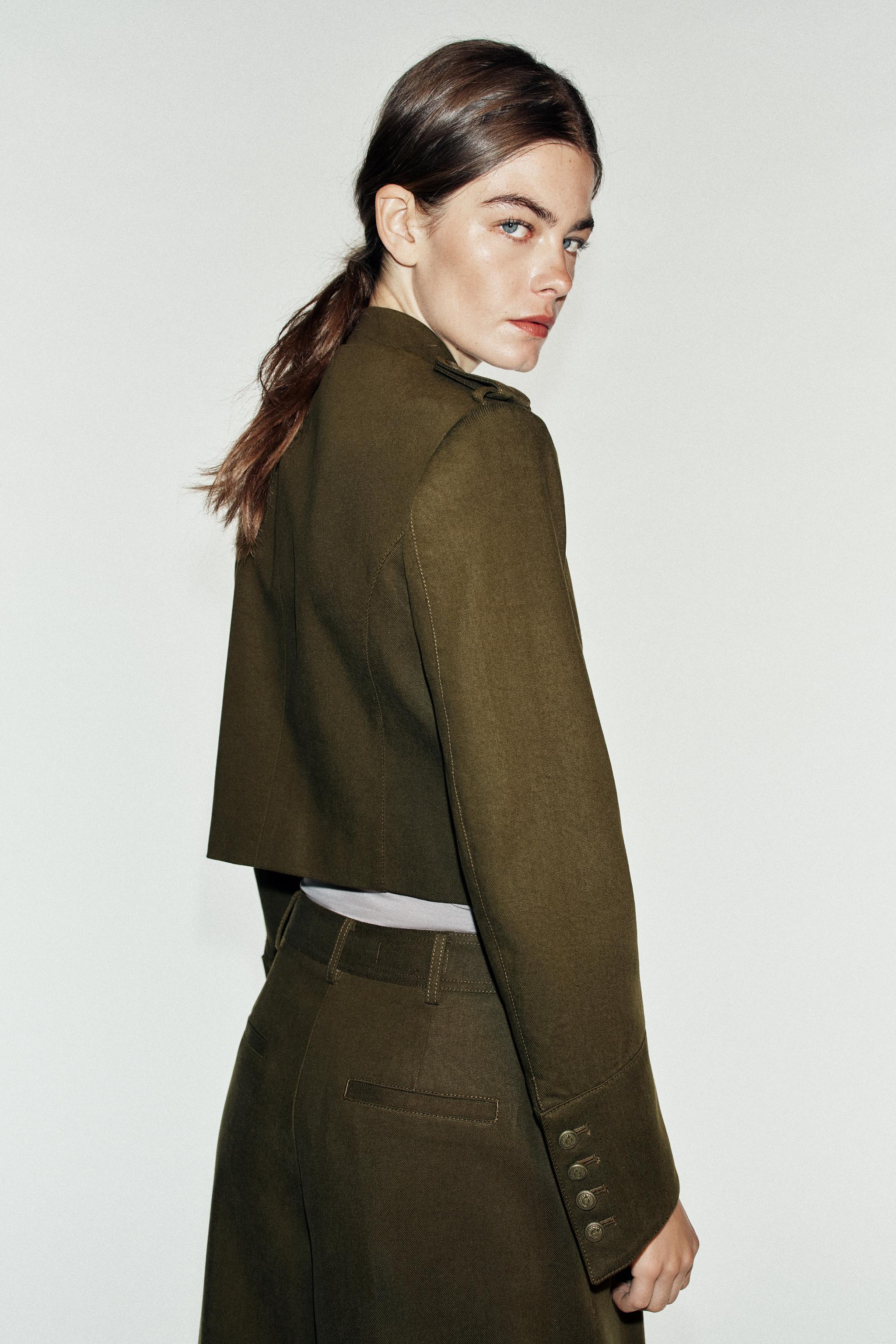 Женские куртки Zara CROPPED JACKET WITH SHOULDER PADS — фото 6