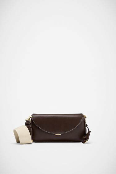 BOLSO ALARGADO BANDOLERA - Chocolate de Zara