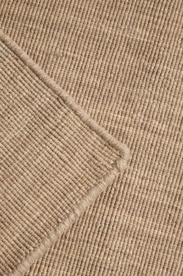 TAPIS LAINE ET COTON ENTRELAÇÉS - Beige de Zara