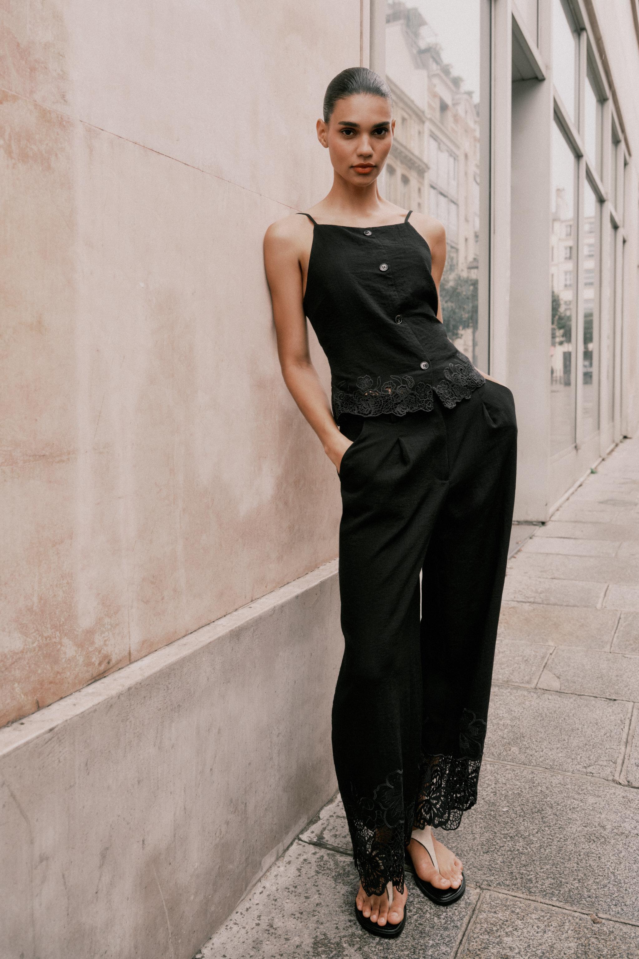 トップス ブラック バックオープン刺繍トップス - ブラック | ZARA Japan / 日本